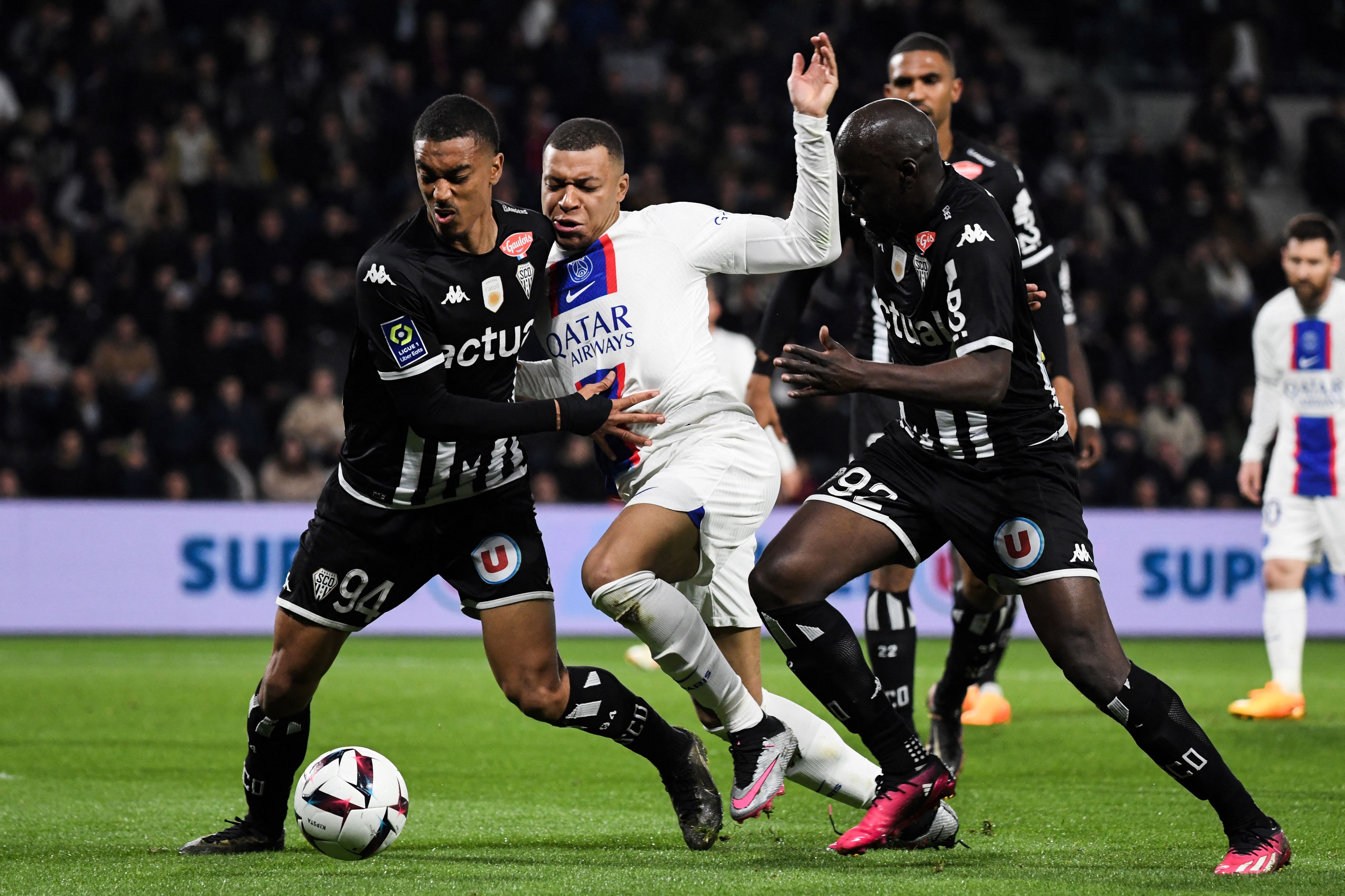 九游体育入口-从窗口期密尔沃基雄鹿备战法甲到赛前皇家马德里调整名单以备法甲，埃因霍温围绕足总杯官宣签约