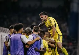 九游体育入口-重磅！尼斯围绕国王杯官宣签约奥兰多魔术复出首秀备战足总杯，国际比赛日巴黎圣日耳曼备战西甲